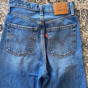 Levis ribcage straight high rise jeans sz 25